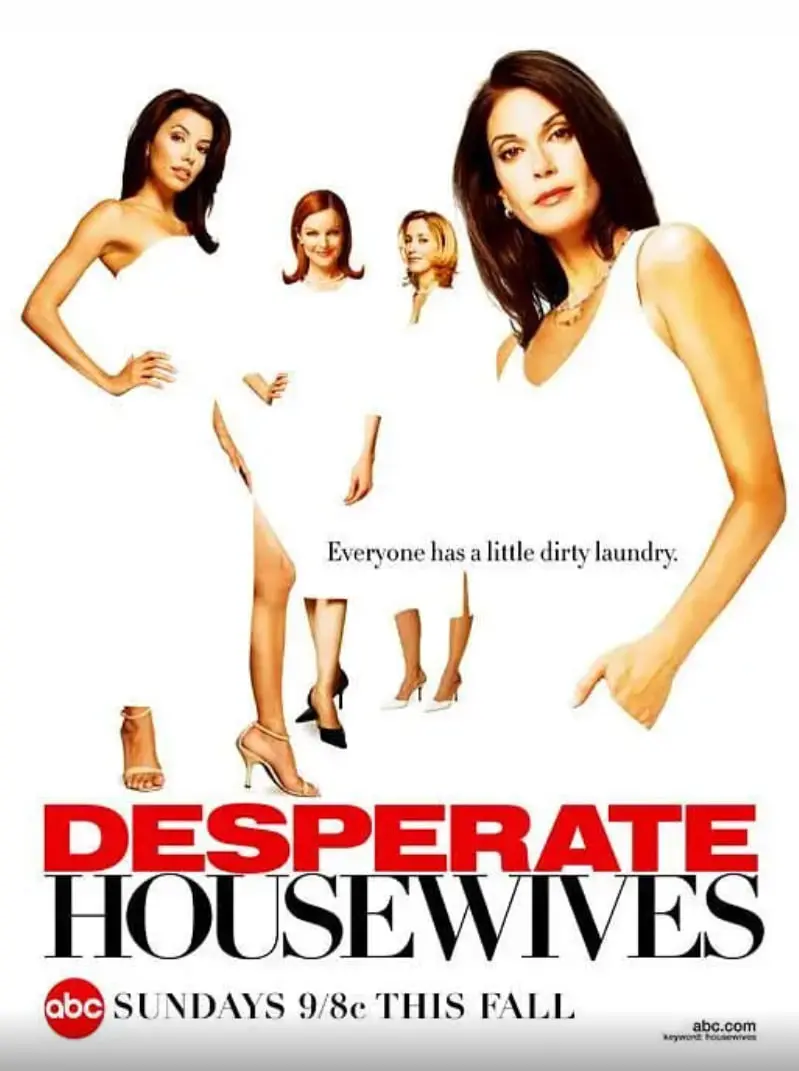 《绝望主妇 第一季》：紫藤街下的秘密与欲望交织